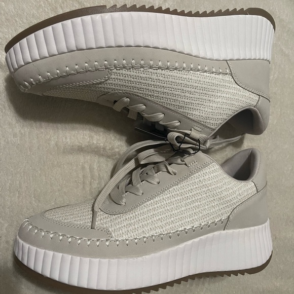 Ortholite women’s Stylish White and Gray Sneakers size 11M New - Picture 11 of 11